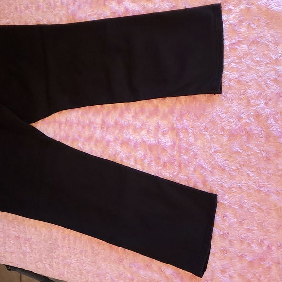 Bandolino Women's  Amy Straight Leg Black  Jeans - Picture 9 of 9